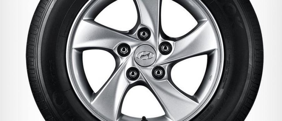  Hyundai Avante 2014 года  (фото 16 из 24)